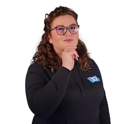 Portrait Mitarbeiter Eszter Bolobas
